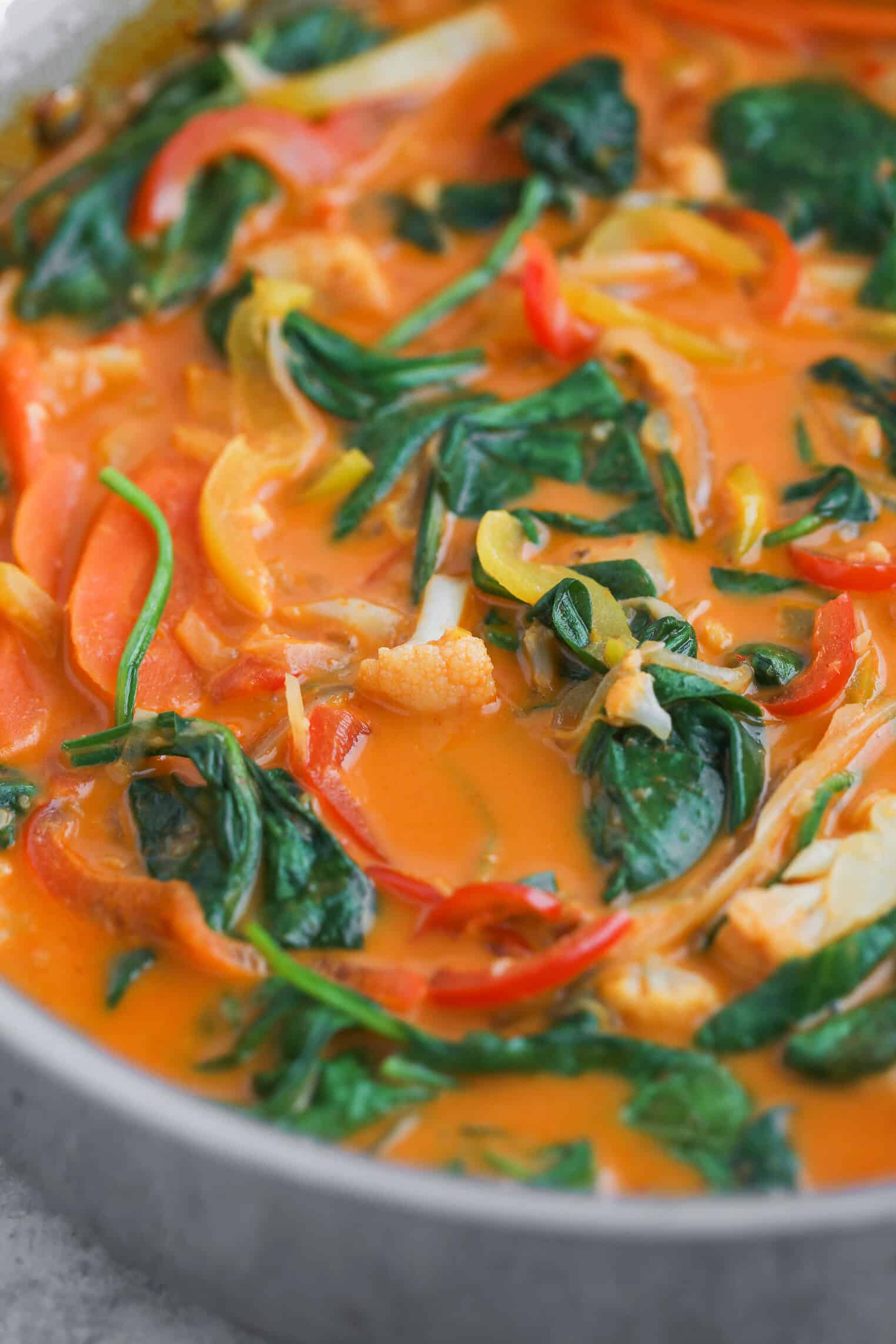 Creamy & Aromatic Thai Red Vegetable Curry: The Ultimate Comfort Meal